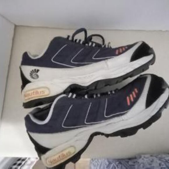 N1326 NAUTILUS STATIC DISSIPATIVE STEEL TOE WORK SHOE - Picture 10 of 12